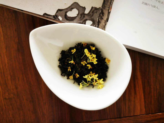 প্রাকৃতিক জৈব পাতার চা Osmanthus কালো চা জন্য স্বাস্থ্যকর প্রতিস্থাপন